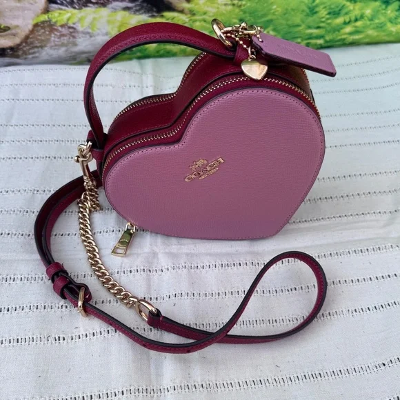 Coach RARE color block pink red HEART crossbody bag. NEW WITHOUT TAGS - Picture 8 of 16